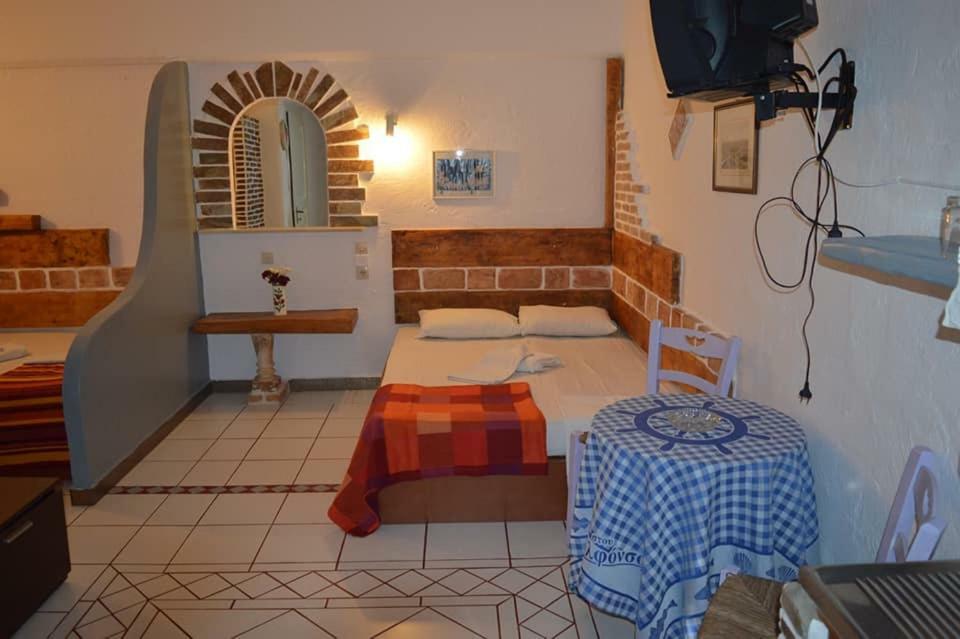 Aposperitis Rooms & Apartments Κίνι Εξωτερικό φωτογραφία